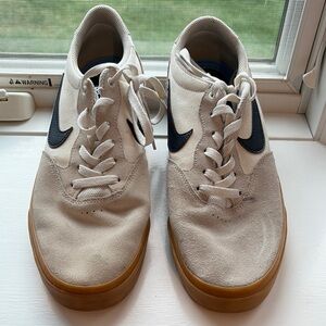 Men's White and Black Nike Sneakers 12